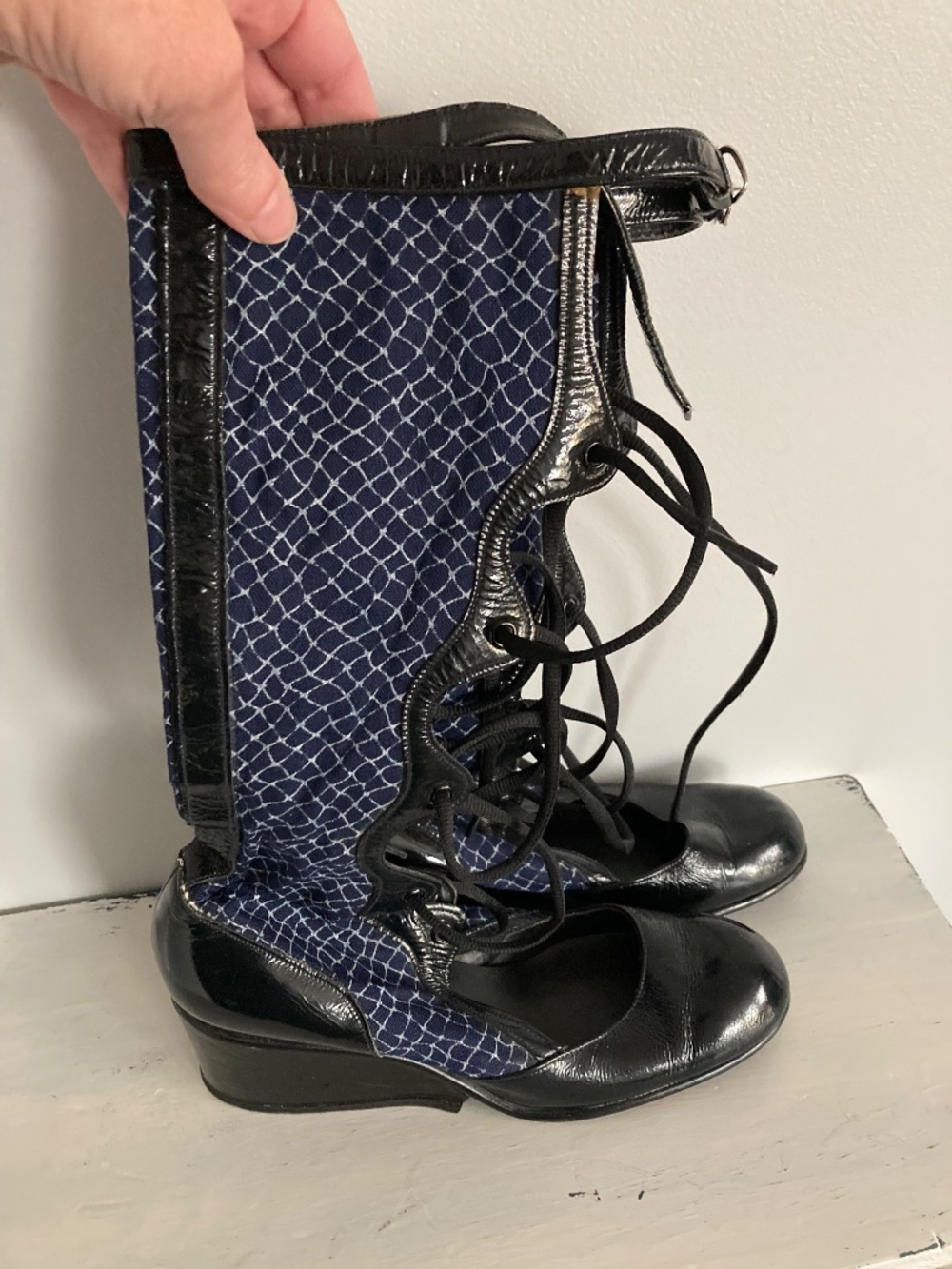 RARE, Vintage 1970s Cutout Corset Lace-Up Go-Go Wedge Boots, Size 9B - Picture 4 of 10